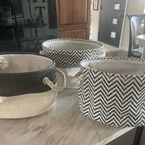 SET OF 3 SMALL BLACK AND WHITE STORAGE BASKETS